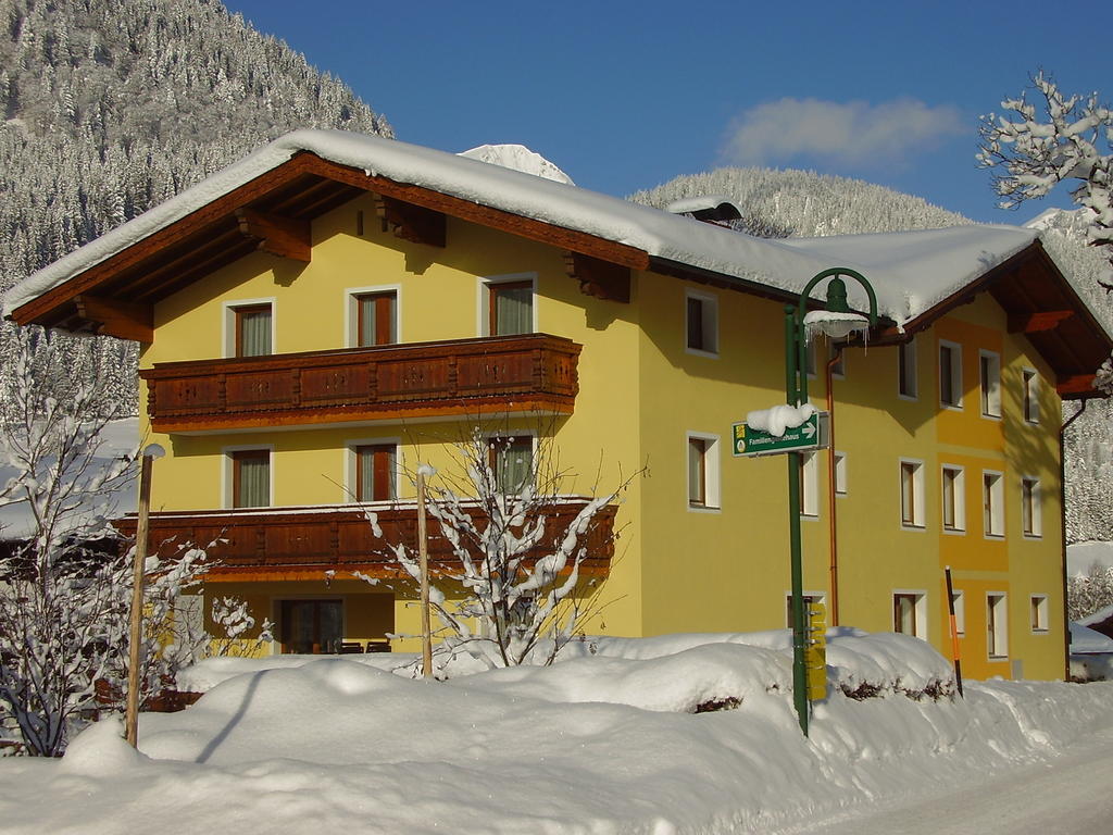 Hotel Pension Barbara Sankt Martin am Tennengebirge Exteriör bild
