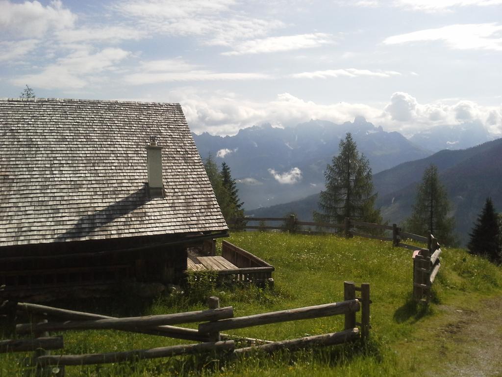 Hotel Pension Barbara Sankt Martin am Tennengebirge Exteriör bild
